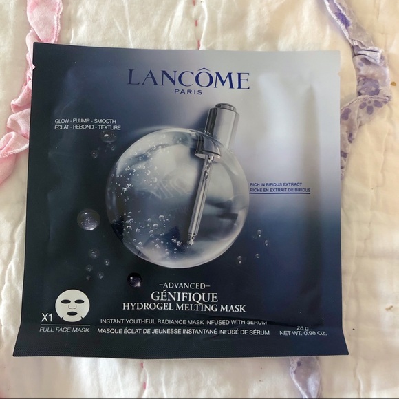 Makeup And Skincare Gift Set: Multiple Brands - Picture 5 of 7